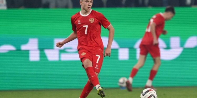 Liverpool & Arsenal step up efforts to sign Aleksey Batrakov