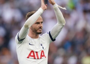 Maddison and Solanke praise Fernandes after Tottenham win