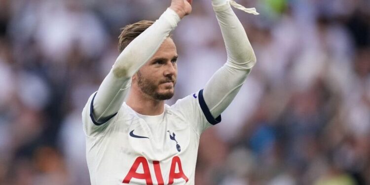 Maddison and Solanke praise Fernandes after Tottenham win