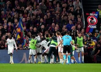 Watch: Barcelona & Real Madrid summer signings had to be separated after El Clásico