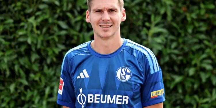 Schalke 04’s jinxed Maximilian Wöber suffers another injury setback