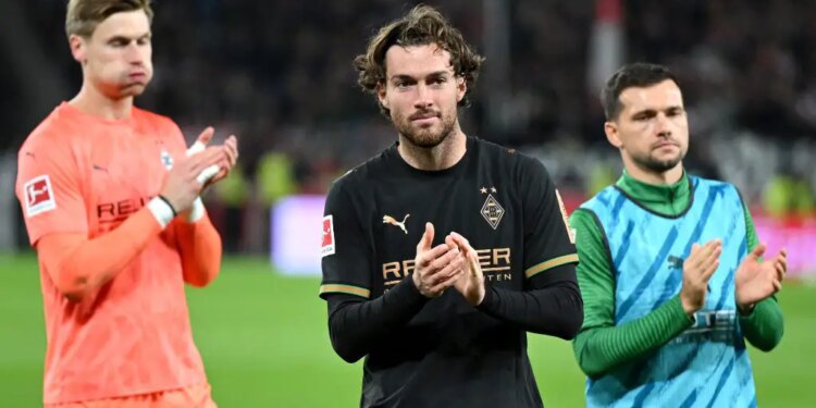 Borussia Mönchengladbach boss praises two heroes of Bundesliga comeback victory